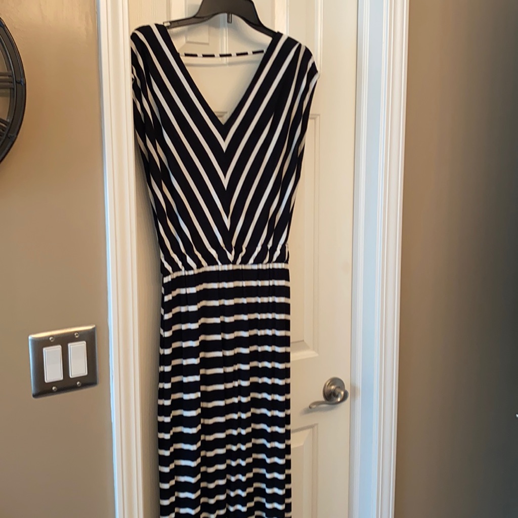 Black/White Striped Short Sleeve Maxi Dress